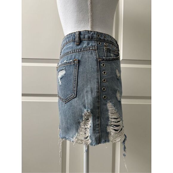 Y2K Signature 8 Denim Skirt - Picture 4 of 8